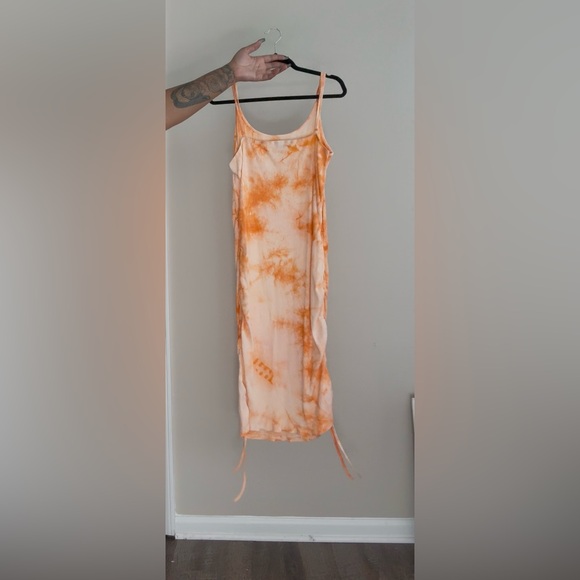 Spaghetti strap dress - Picture 2 of 2